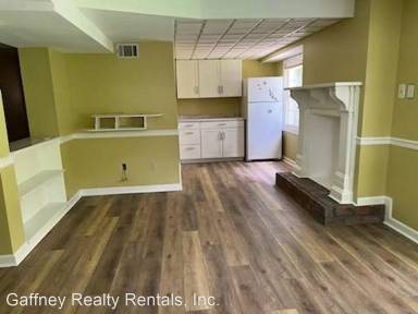 Main picture of 100 Forest Lane Dr