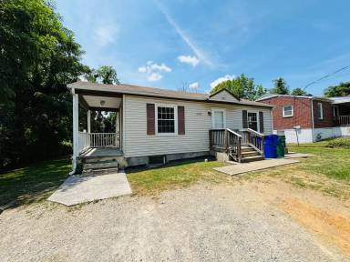 Main picture of 1009 Montgomery St