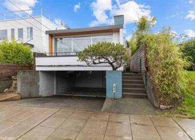 Main picture of 3016 Alki Ave SW