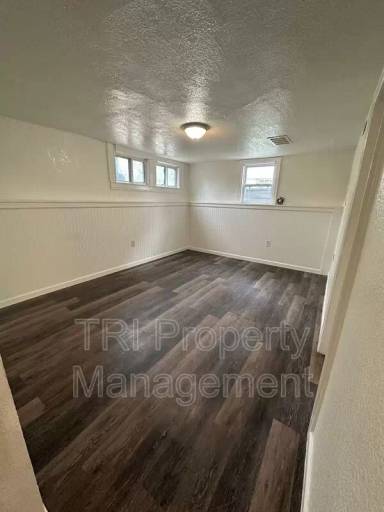 Main picture of 2216 9th Ave