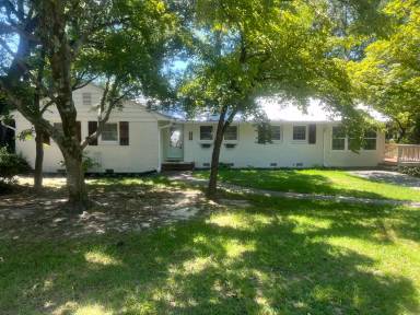 Main picture of 3225 Brechin Rd