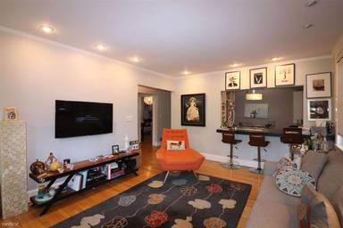 Main picture of 316-328 Saint Paul St