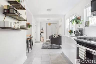 Main picture of 6824 N Catlin Ave