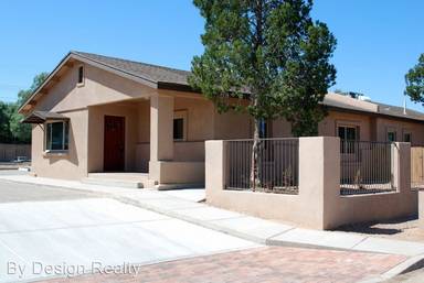 Main picture of 1421 N Louis Ave