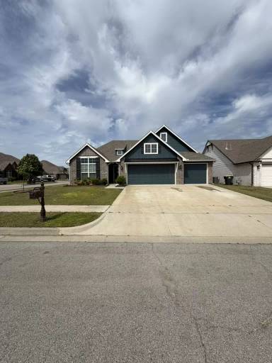 Main picture of 13324 S 19th Pl