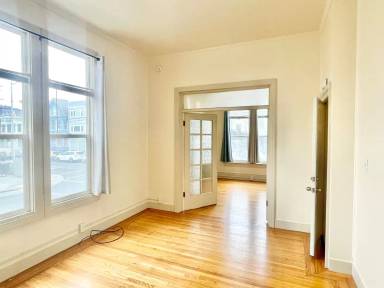 Main picture of 3350 3352 26 St