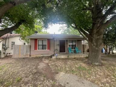 Main picture of 130 Alvarez Pl