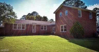 Main picture of 1876 Rosemary Ln