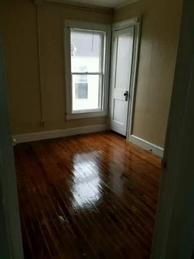Main picture of 107 Endicott Ave
