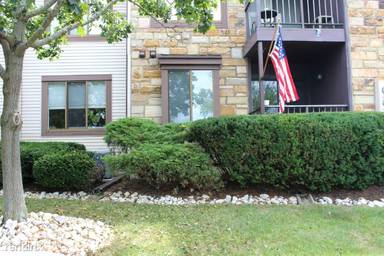 Main picture of 32 Bozarth Ct