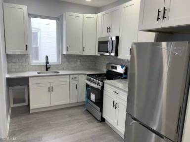 Main picture of 31 Bay 34th St