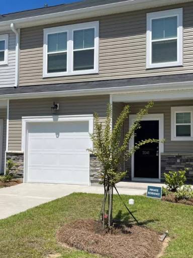 Main picture of 2041 Lillie Ln