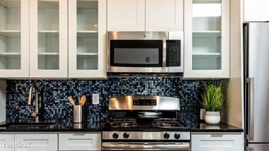 Main picture of 907 Broadway