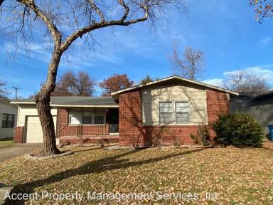 Main picture of 4511 E 45th St