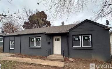 Main picture of 2124 E 78th St