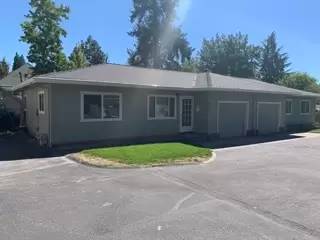 Main picture of 809 W Main St