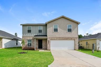 Main picture of 15657 Briar Forest Dr