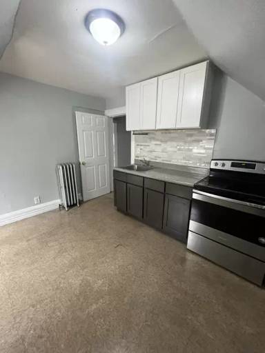 Main picture of 71 Lenox Ave