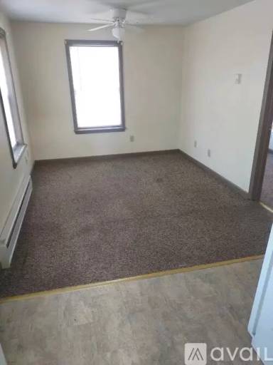 Main picture of 122 N Main St