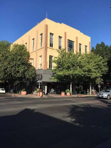 Main picture of 242 Broadway St