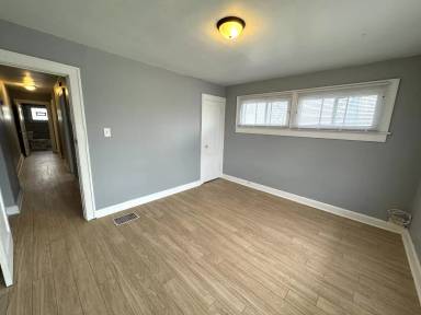 Main picture of 830 Weghorst St