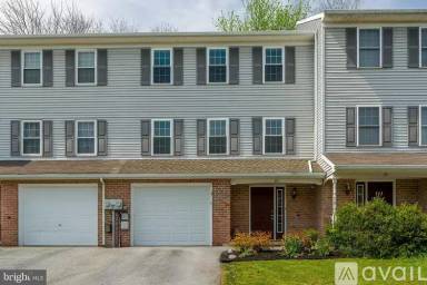Main picture of 25 Tupelo St
