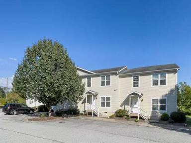 Main picture of 406 Villas Ct