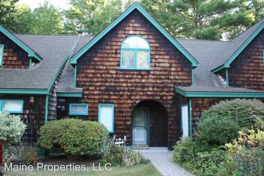 Main picture of 131 Temple Ave