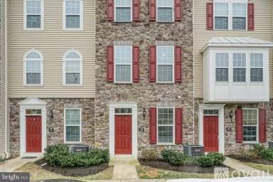 Main picture of 24 Tylers Ct