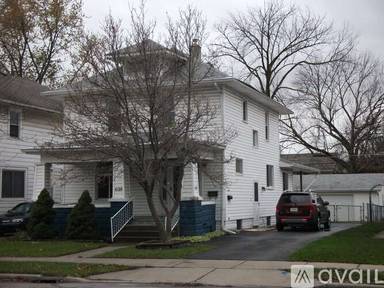 Main picture of 4126 S Calhoun St