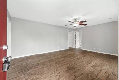 Main picture of 1054 Red Apple Ct