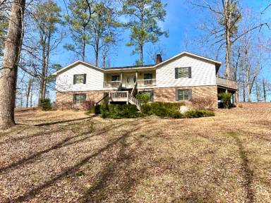 Main picture of 475 Waring Rd