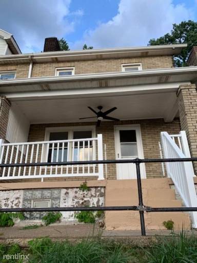 Main picture of 2445 1/2 S Braddock Ave