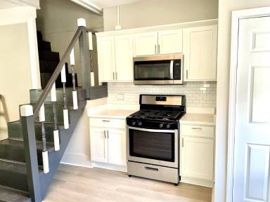 Main picture of 926 Western Ave