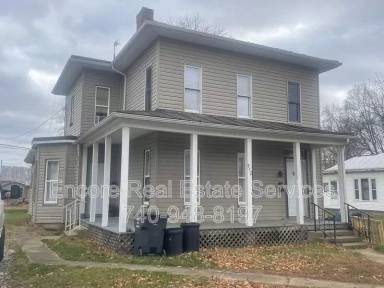 Main picture of 912 W High St