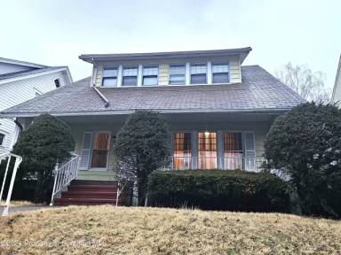 Main picture of 833 N Lincoln Ave