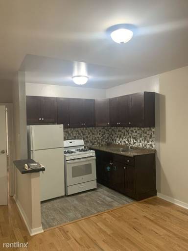 Main picture of 5662 N Ridge Ave