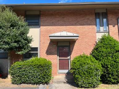 Main picture of 2321 Colony Dr SW