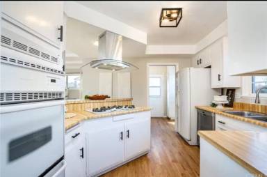 Main picture of 508 S Reseda St