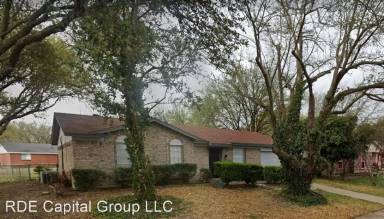 Main picture of 501 Barkridge Trl