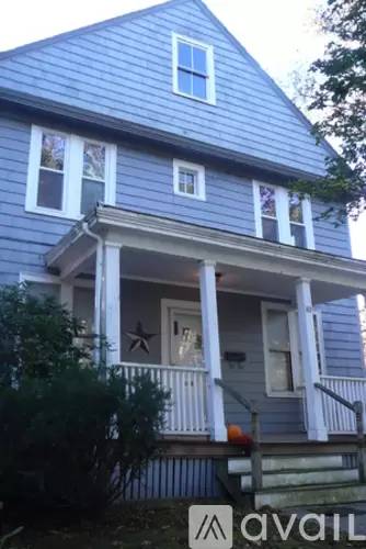 Main picture of 92 Mill St