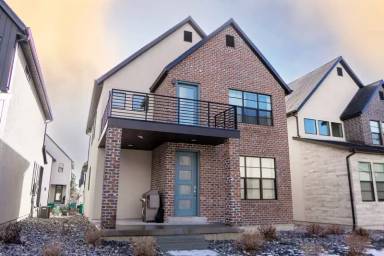 Main picture of 406 W 3075 N