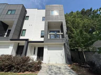 Main picture of 1029 Gregg St