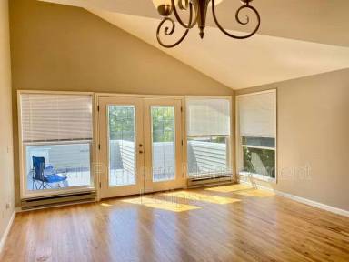 Main picture of 910 6th St S