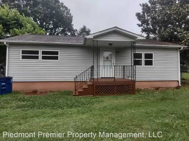 Main picture of 2148 Bristol St