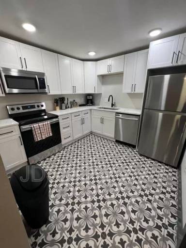 Main picture of 630 E 16th Ave