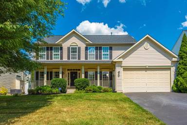 Main picture of 104 Capricorn Rd