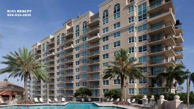 Main picture of 1040 Seminole Dr