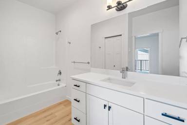 Main picture of 4000 Dewey Rd