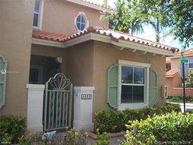 Main picture of 4923 N Harbor Isles Dr